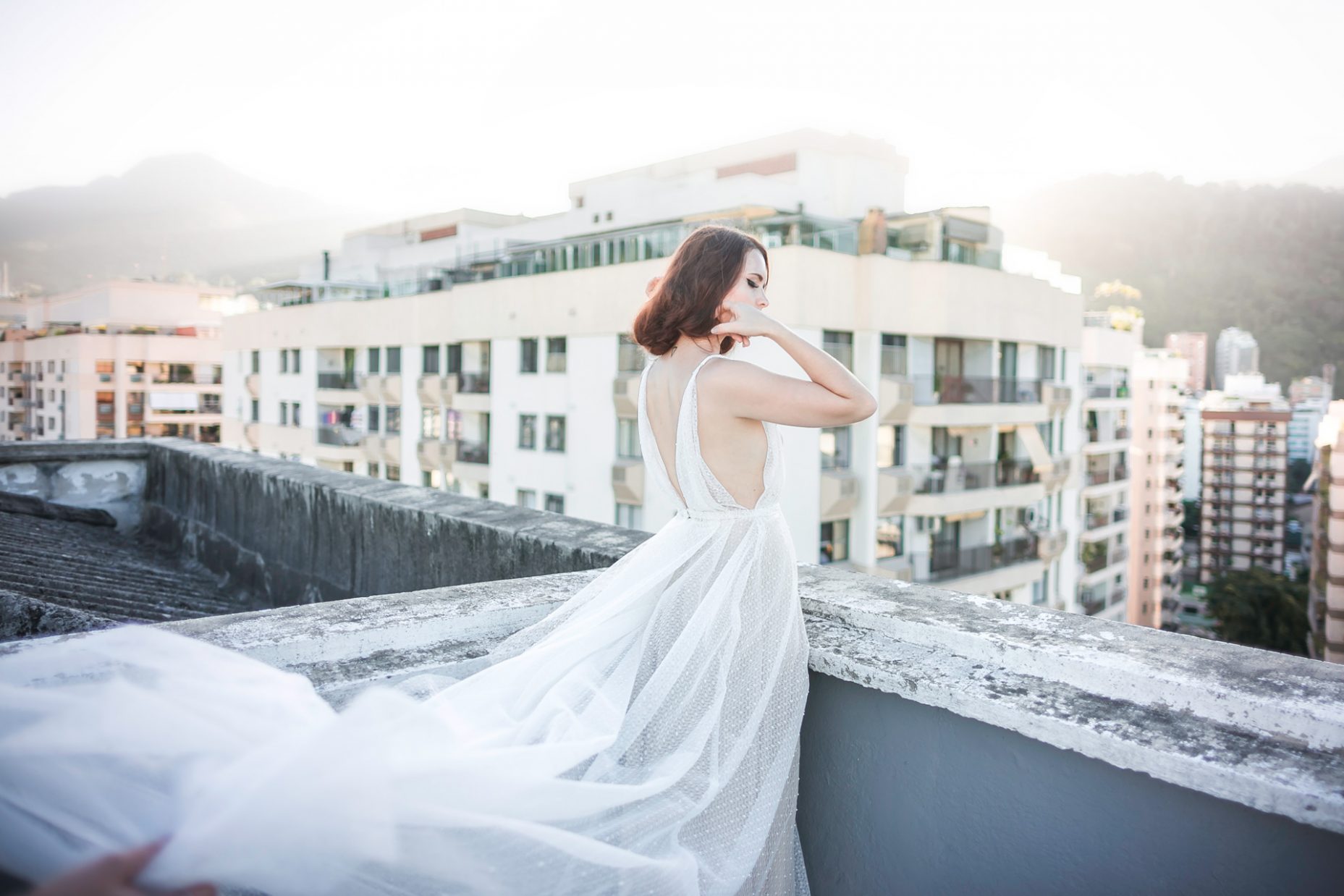 Atelier_fafi_vasconcellos_editorial_rooftop_noivas_sharon_eve_smith_giselly_goncalves_1_v2